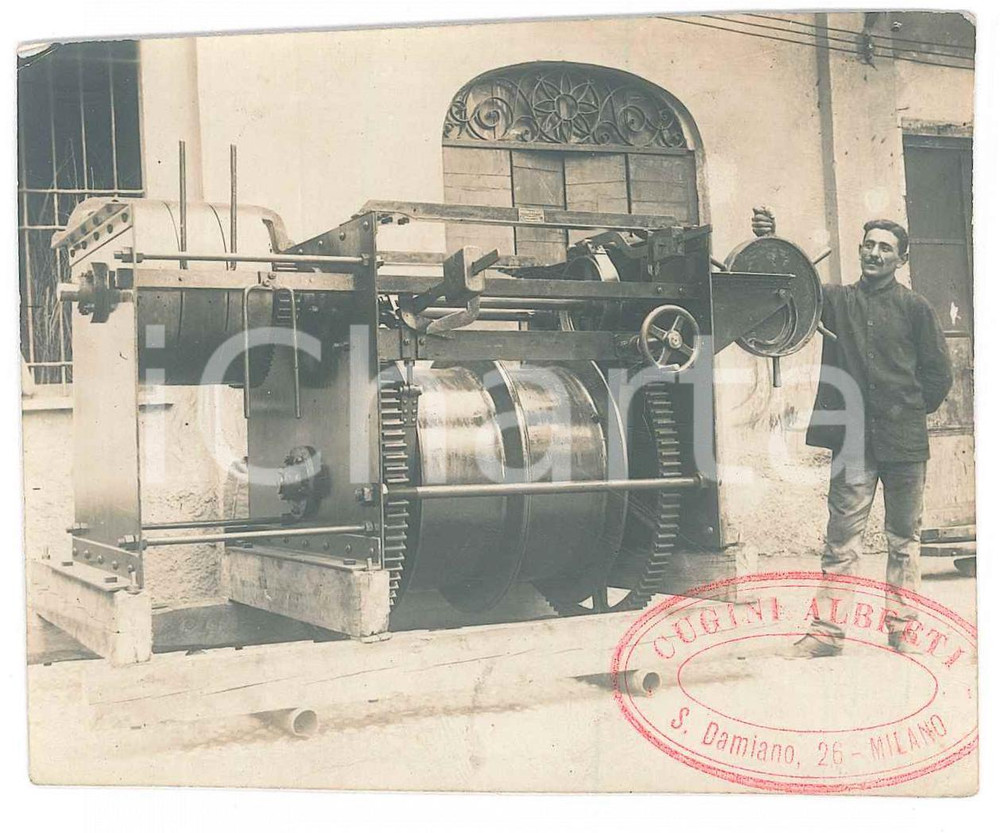 Fotografia d epoca originale 1910 ca MILANO Cugini ALBERTI Via S. Damiano 26  Argano da miniera  Foto 10x8 1