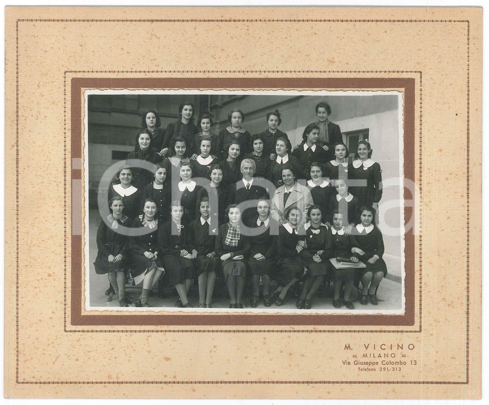 Fotografia d epoca originale 1940 ca MILANO  SCUOLA FEMMINILE Foto di classe  Foto Mario VICINO 25x20 cm 1