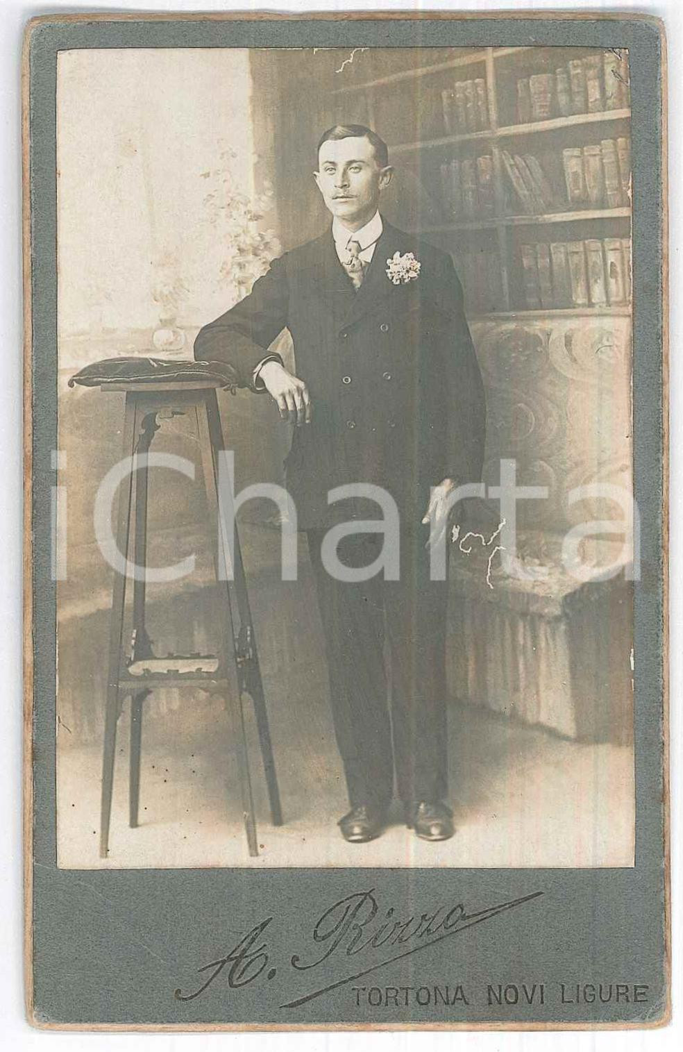 Fotografia d epoca originale 1910 ca TORTONA  NOVI LIGURE Ritratto maschile  Foto A. RIZZO 1