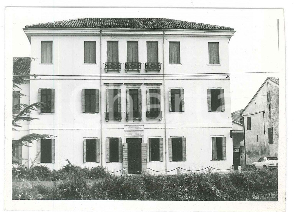 Fotografia d epoca originale 1970 ca CAMPOSAMPIERO PD Palazzo Magno  Foto 12x9 cm 1