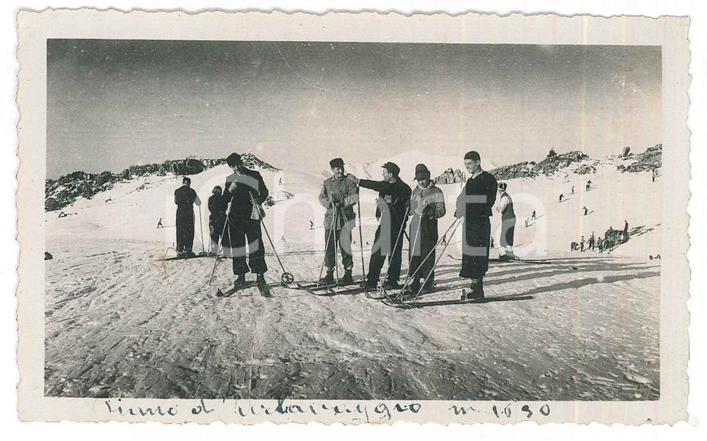Fotografia d epoca originale 1935 ca MOGGIO Gita sciistica ai PIANI DI ARTAVAGGIO Foto di gruppo 11x7 cm 1