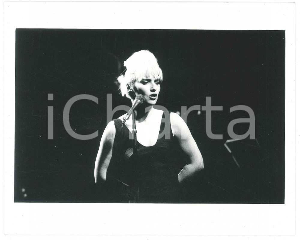 Fotografia d epoca originale 1990 ca MUSICA Carmel McCOURT Ritratto della cantante  Foto 25x20 cm 1 1