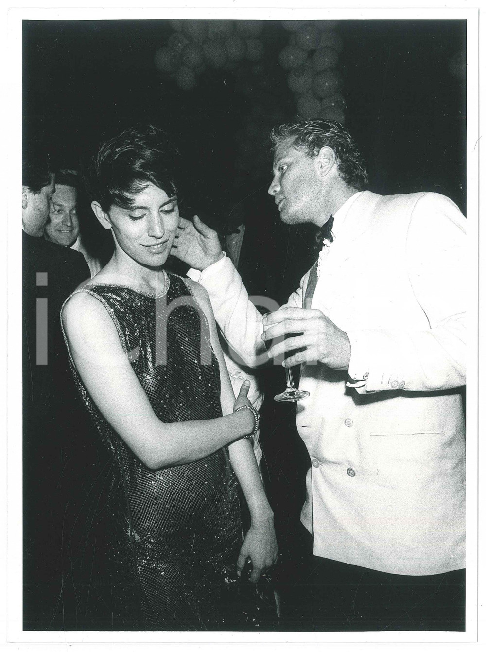 Fotografia d epoca originale 1986 CANNES  FESTIVAL DEL CINEMA Jo CHAMPA Urbano BARBERINI Foto 18x24 cm 4 1