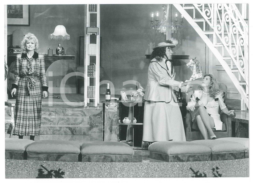 Fotografia d epoca originale 1988 TEATRO Una zingara m ha detto Gino BRAMIERI Paola QUATTRINI Cinzia BERNI 1