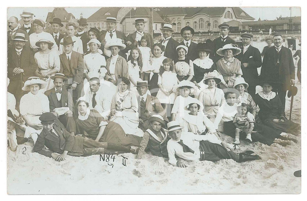 Fotografia d epoca originale 1915 ca SWINOUJSCIE POLAND Gruppo in spiaggia Foto Franz COSSEL 14x9 cm 1