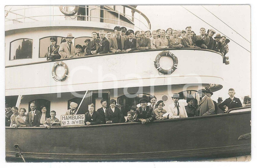 Fotografia d epoca originale 1936 TOURISM  HAMBURG  People on a boat during a trip Photo 14x9 cm 1