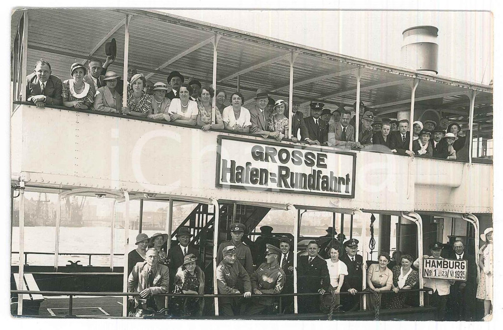 Fotografia d epoca originale 1935 TOURISM  HAMBURG  GroÃŸe Hafenrundfahrt  Passengers on a boat  Photo 1