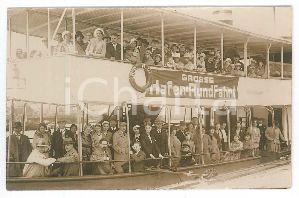 Fotografia d epoca originale 1935 ca TOURISM  HAMBURG  GroÃŸe Hafenrundfahrt  Passengers on a boat  Photo 1