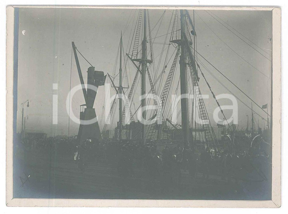 Fotografia d epoca originale 1912 Spedizione AMUNDSEN al POLO SUD  Nave FRAM al rientro in porto Foto 12x8 1