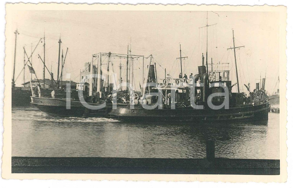 Fotografia d epoca originale 1940  HAMBURG   DMB Deutsche Marinebund  Battelli in partenza Foto 14x9 cm 1