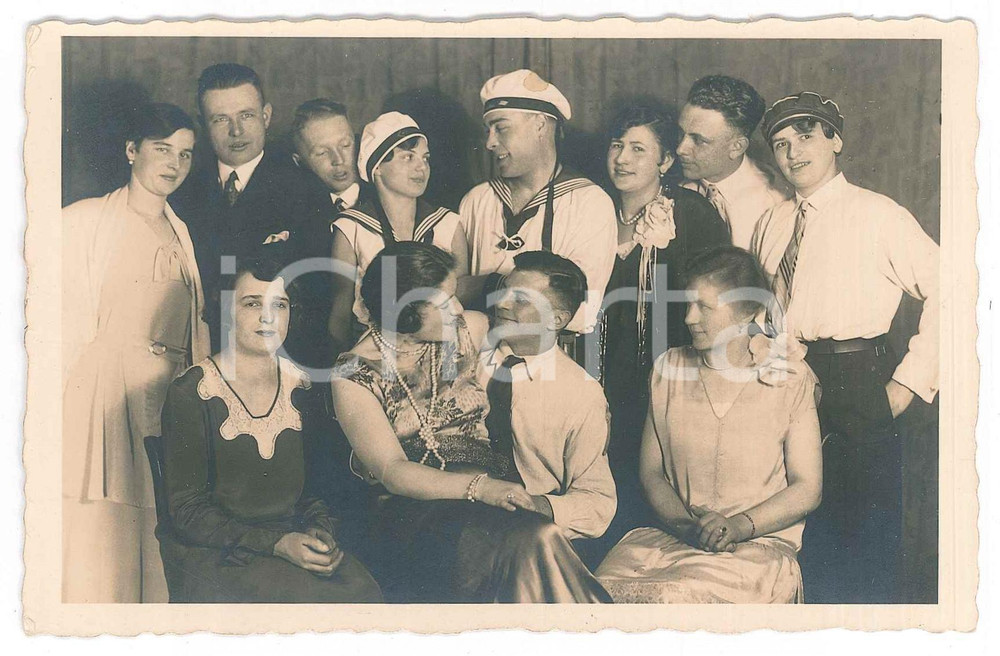 Fotografia d epoca originale 1931 WURZBURG GERMANIA Gruppo di giovani  Festa  Foto 14x9 cm 1