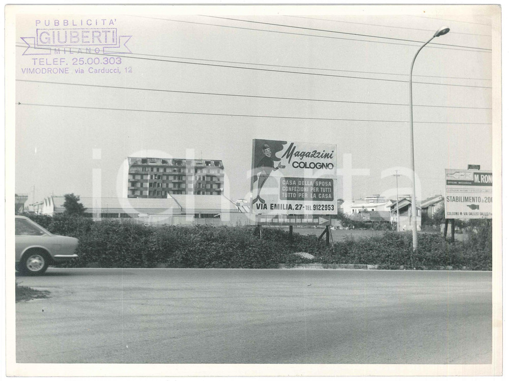 Fotografia d epoca originale 1970 ca COLOGNO MONZESE PubblicitÃ  Magazzini COLOGNO Via Emilia  Foto 24x18 cm 1