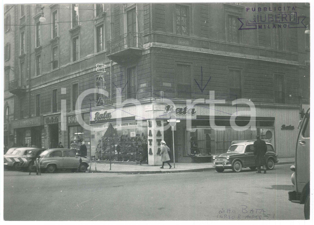 Fotografia d epoca originale 1960 ca MILANO Corso Buenos Aires 51  Negozio BATA Calzature  Foto 24x17 cm 1