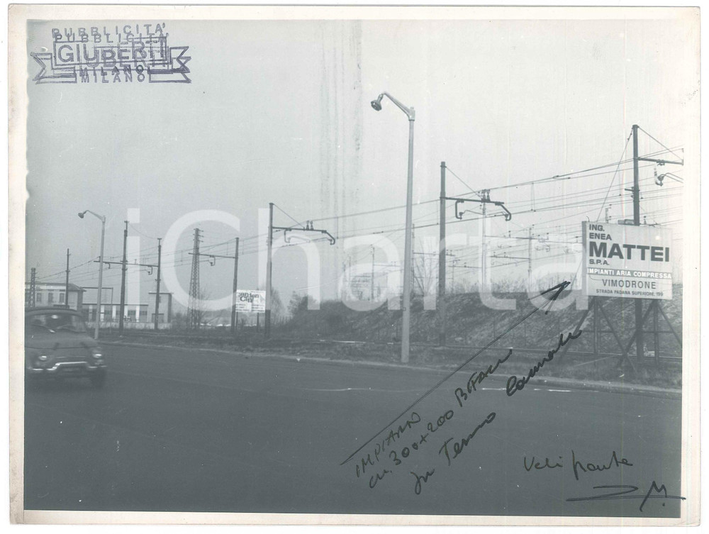 Fotografia d epoca originale 1970 VIMODRONE Fiat 500 e cartellone ING. ENEA MATTEI SPA Aria compressa  Foto 1