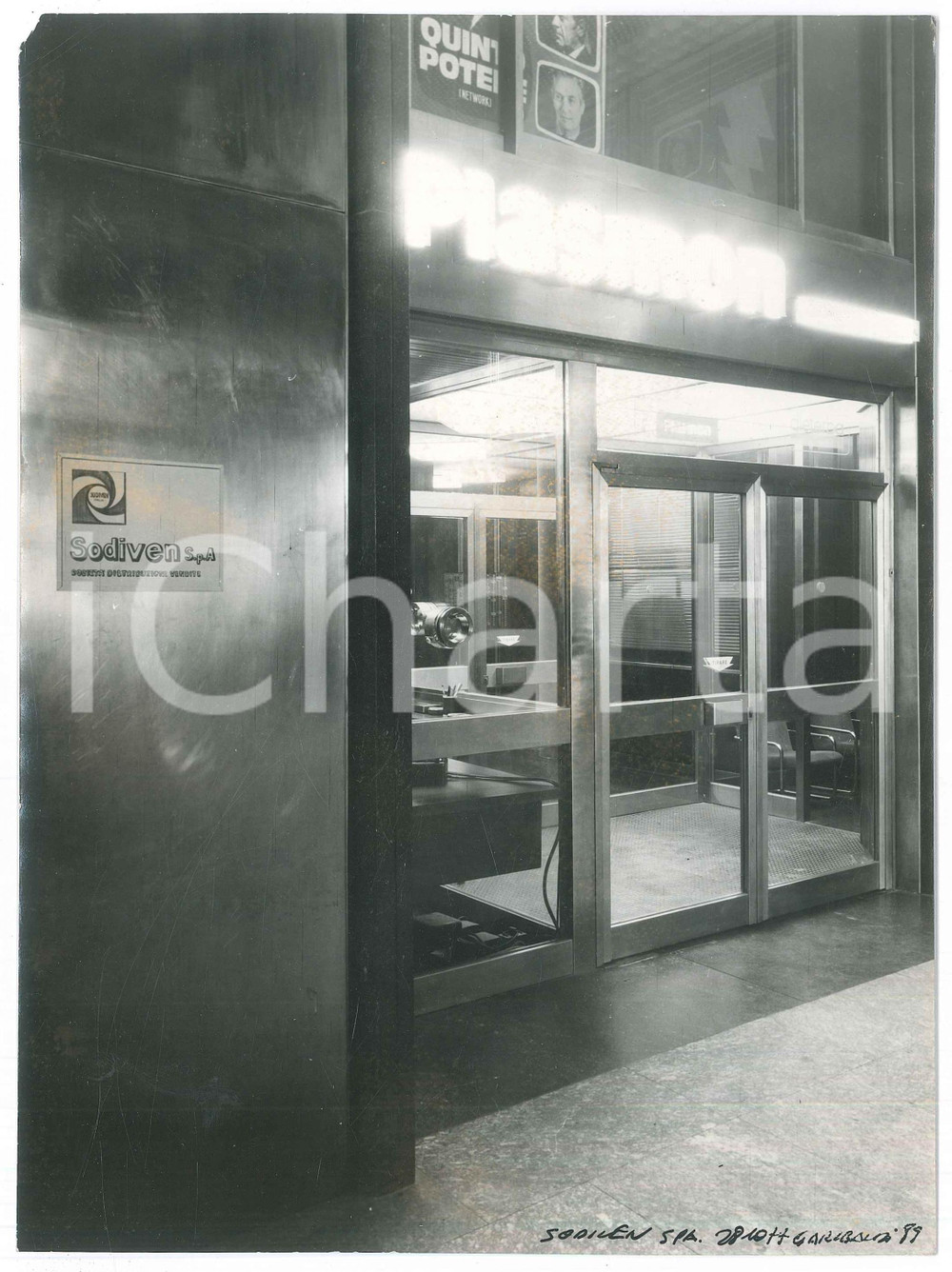 Fotografia d epoca originale 1976 MILANO Corso Garibaldi 99  Sede PLASMON Sodiven e Cinema Garibaldi  Foto 1