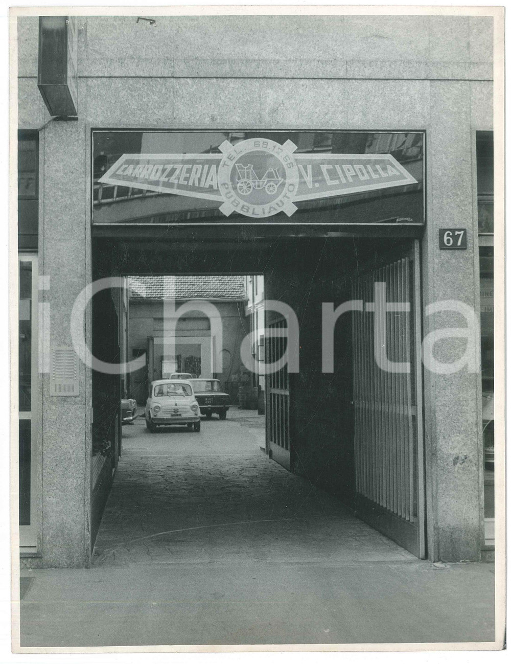 Fotografia d epoca originale 1970 ca MILANO ? Carrozzeria V. CIPOLLA Fiat 500 Foto 18x24 cm 1