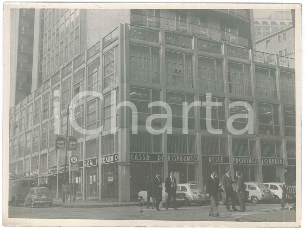 Fotografia d epoca originale 1965 ca MILANO Uffici della CARIPLO Cassa di risparmio provincie lombarde  Foto 1