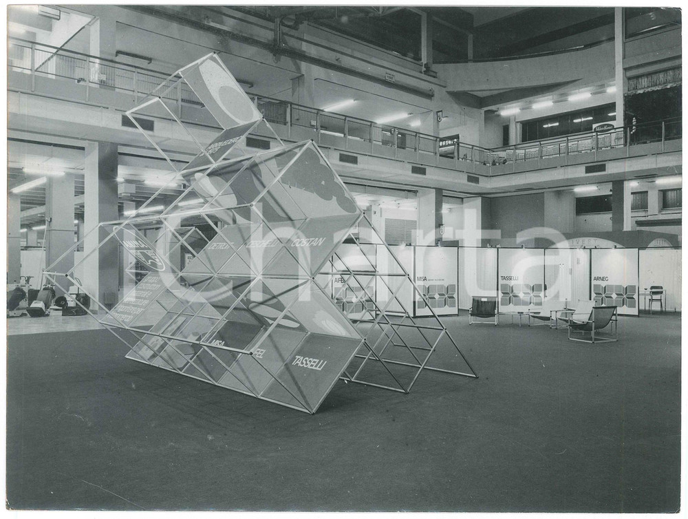 Fotografia d epoca originale 1969 FIERA DI MILANO ? Stand ANIMA Costruttori attrezzature frigorifere  Foto 1