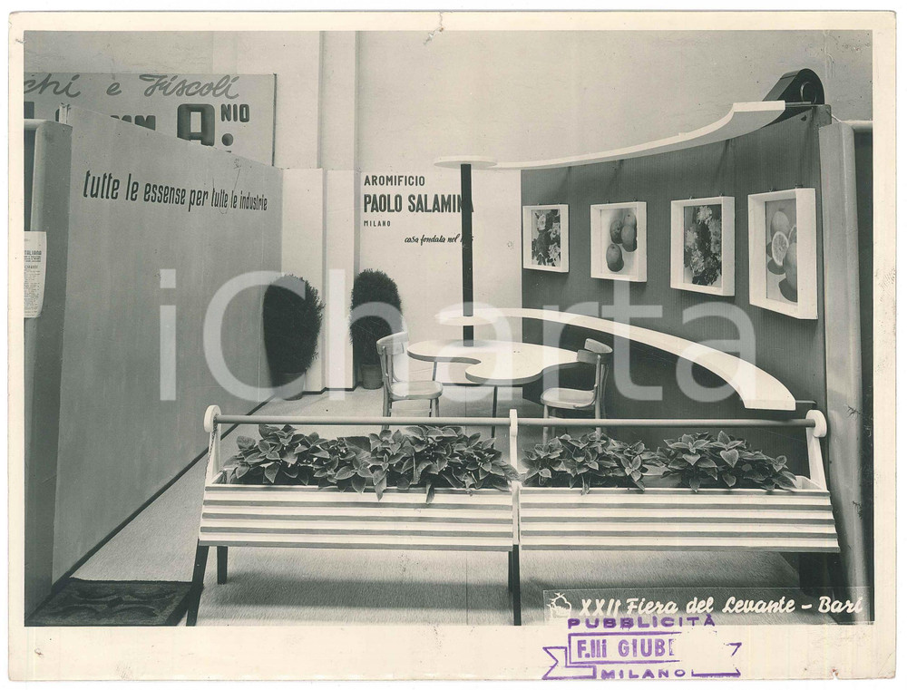 Fotografia d epoca originale 1960 ca BARI  XXII Fiera del Levante  Stand Aromificio Paolo SALAMINA Foto 1