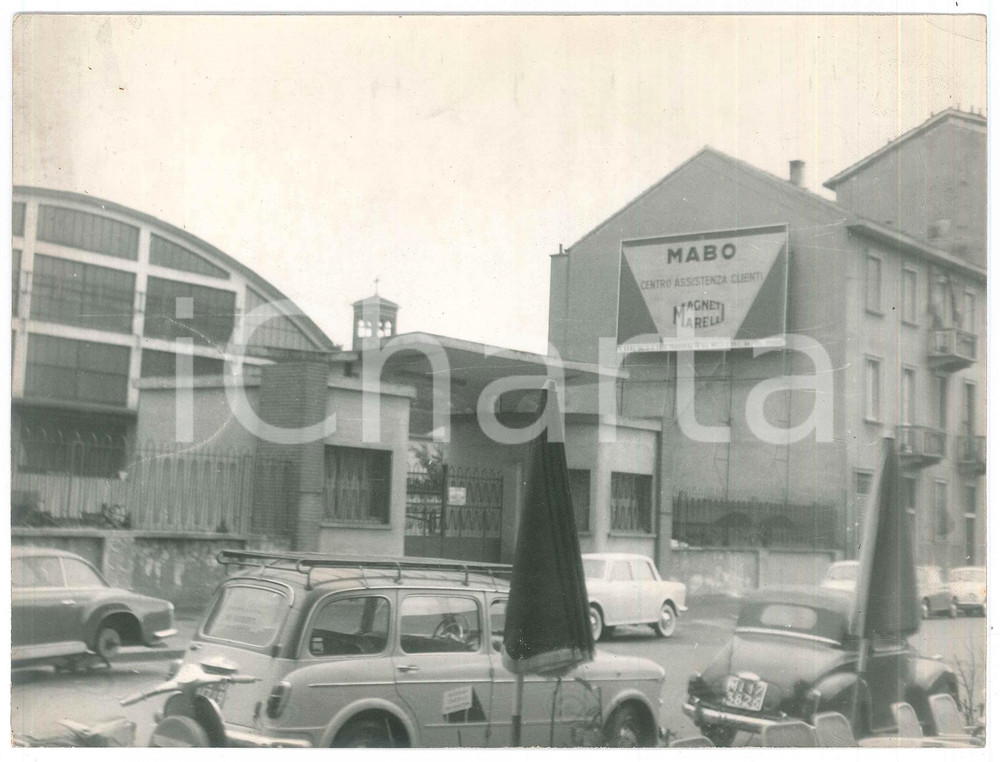 Fotografia d epoca originale 1958 MILANO Affissione MABO Centro assistenza MAGNETI MARELLI Foto 24x18 cm 1