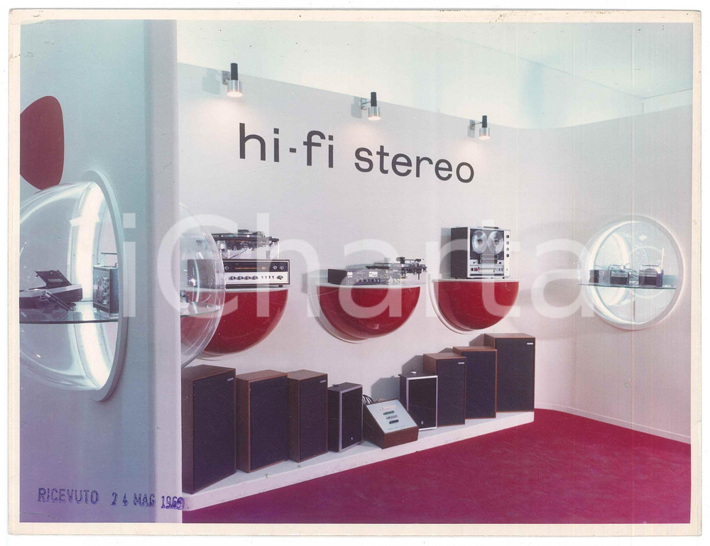 Fotografia d epoca originale 1969 FIERA DI MILANO ? Stand HIFI STEREO Foto 23x18 cm 1