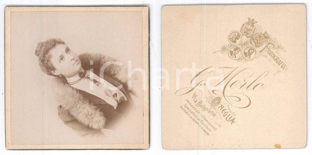 Fotografia d epoca originale 1880 ca IMPERIA ONEGLIA Ritratto femminile con pelliccia  Foto G. MERLO  CDV 1