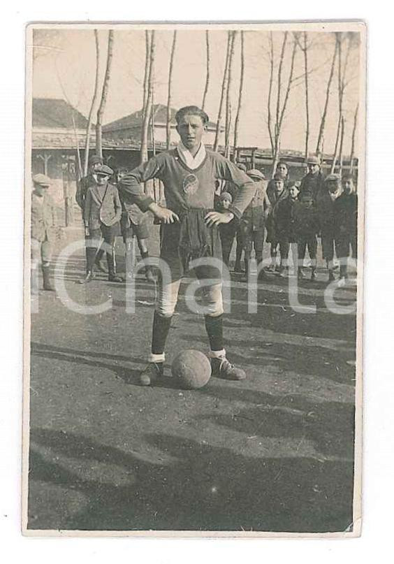Fotografia d epoca originale 1928 ITALIA CALCIO Giovane atleta sul campo Foto anonima 4x6 cm 1