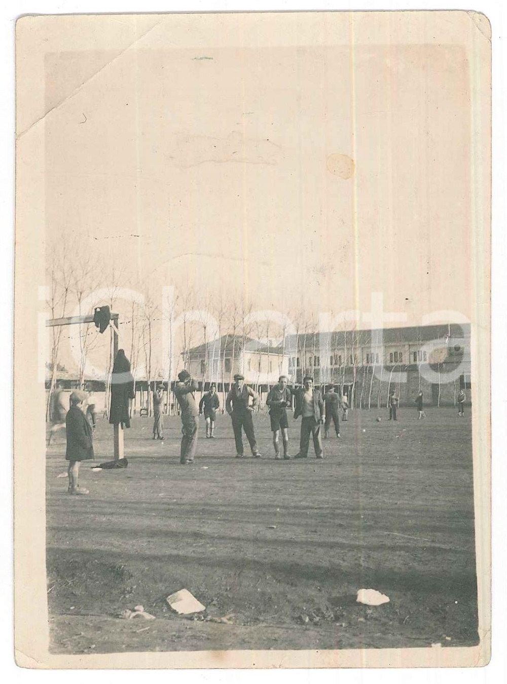 Fotografia d epoca originale 1928 ITALIA CALCIO Squadra amatoriale sul campo Foto anonima 9x12 cm 1