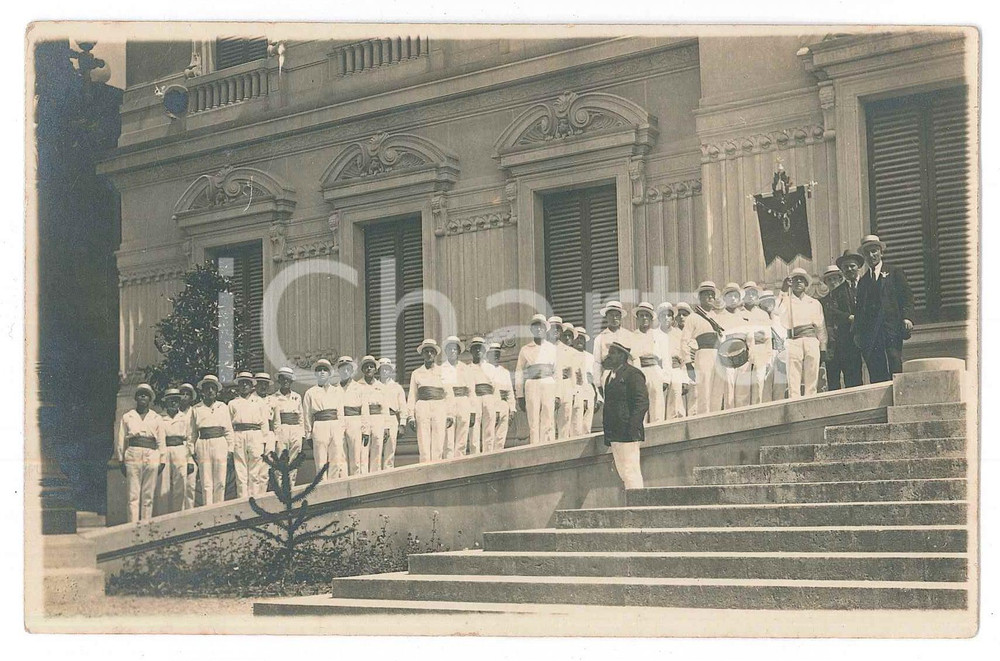 Fotografia d epoca originale 1920 ca MONTECATINI TERME  Palazzo Comunale  Squadra maschile Foto cartolina 1