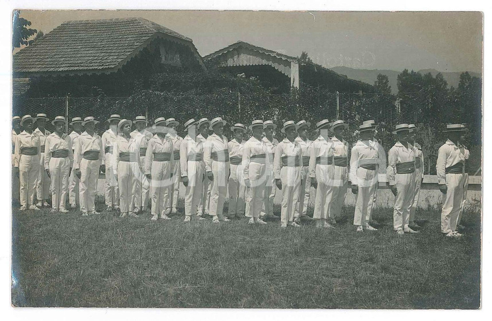 Fotografia d epoca originale 1920 ca MONTECATINI TERME  Parco Termale  Squadra maschile Foto cartolina 1