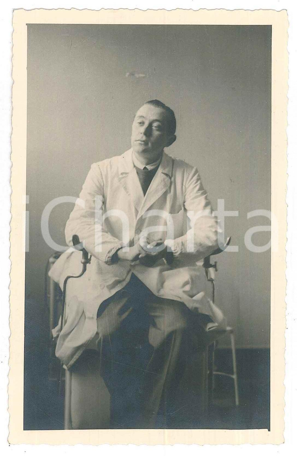 Fotografia d epoca originale 1944 COSTUME LOMBARDIA Ritratto di medico Pierino stupidel Foto curiosa 1