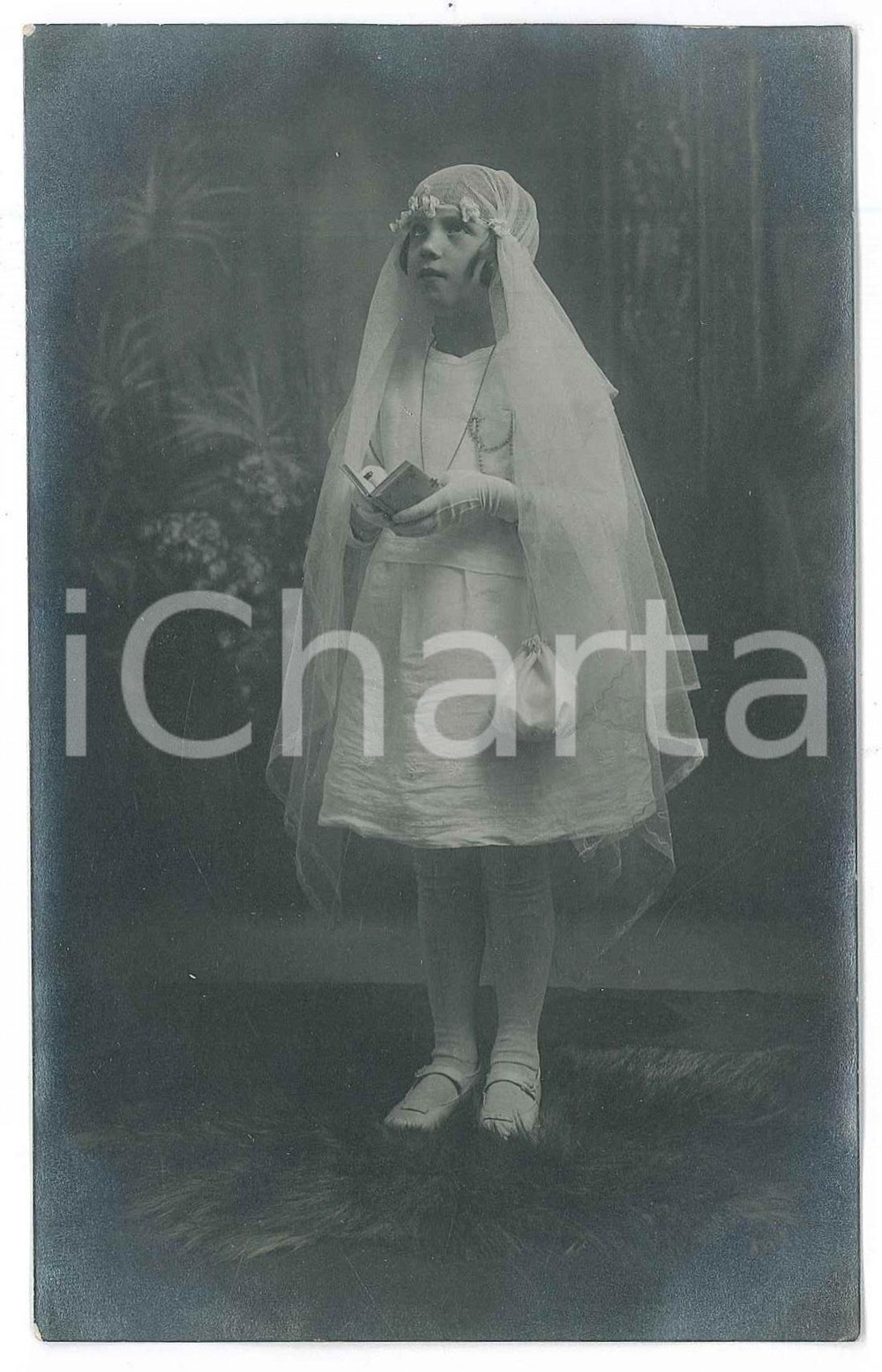 Fotografia d epoca originale 1920 ca COSTUME ITALIA Erminia TARDITO alla Prima Comunione Foto cartolina 1