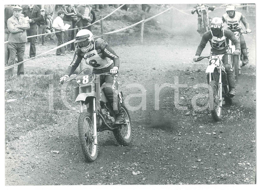Fotografia d epoca originale 1981 NEMBRO Campionato italiano MOTOCROSS Gruppo di motociclisti Foto 18x12 cm 1