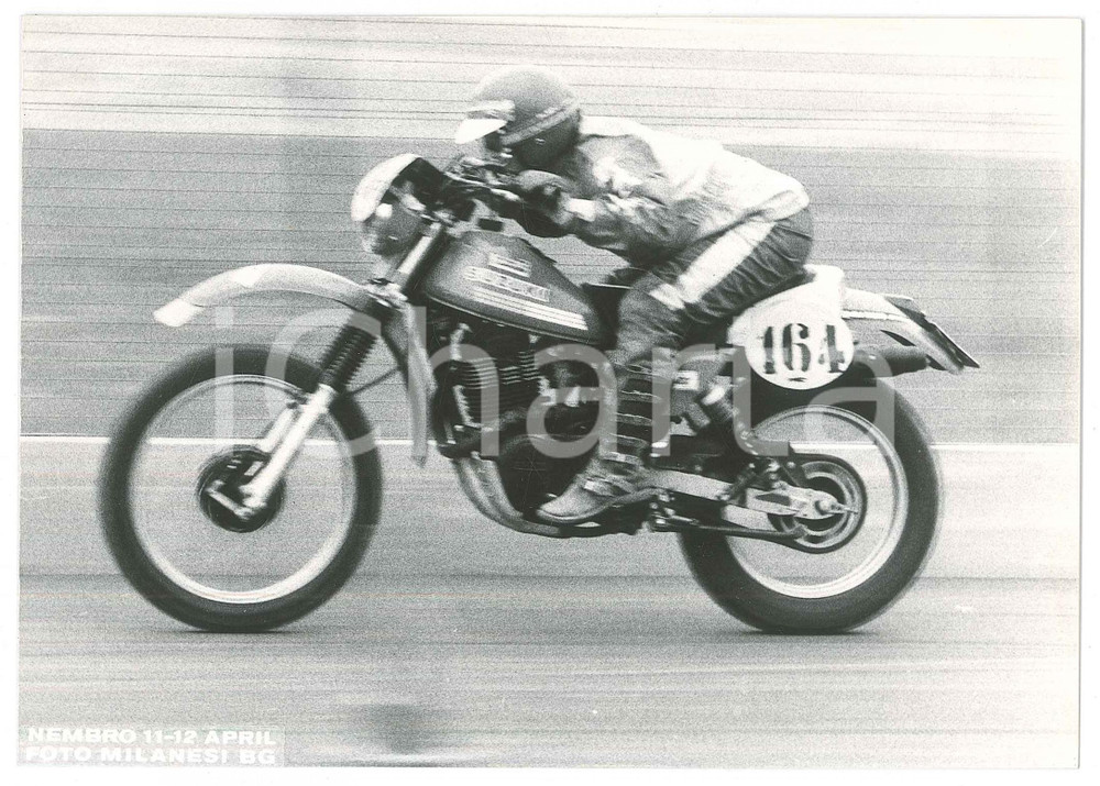 Fotografia d epoca originale 1981 NEMBRO Campionato italiano MOTOCROSS Moto SUZUKI Foto 18x12 cm 2 1
