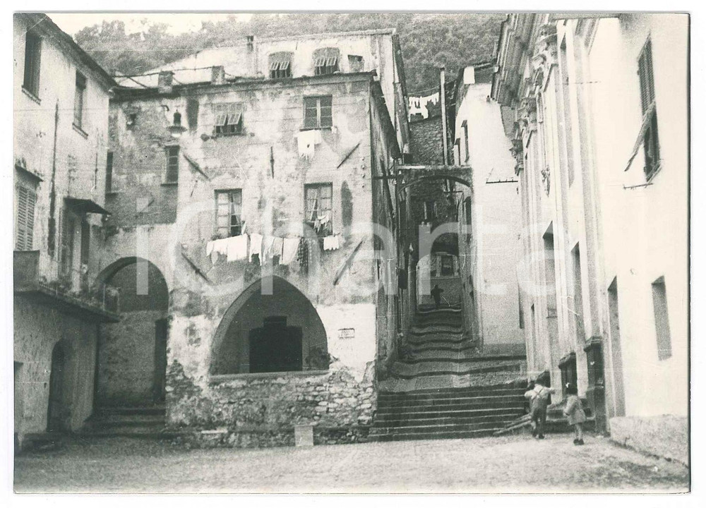 Fotografia d epoca originale 1957 TAGGIA IM Piazza Santissima TrinitÃ   Foto ANIMATA bambini 15x10 cm 1