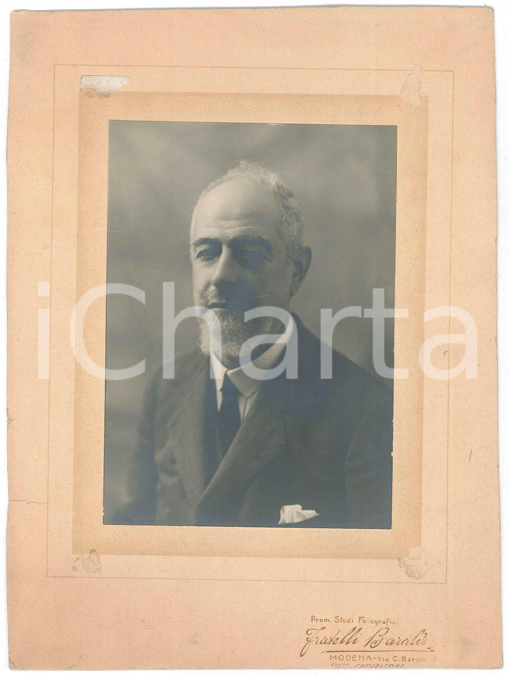 Fotografia d epoca originale 1920 ca MODENA Ritratto maschile  Busto  Foto Fratelli BARALDI 18x24 cm 1