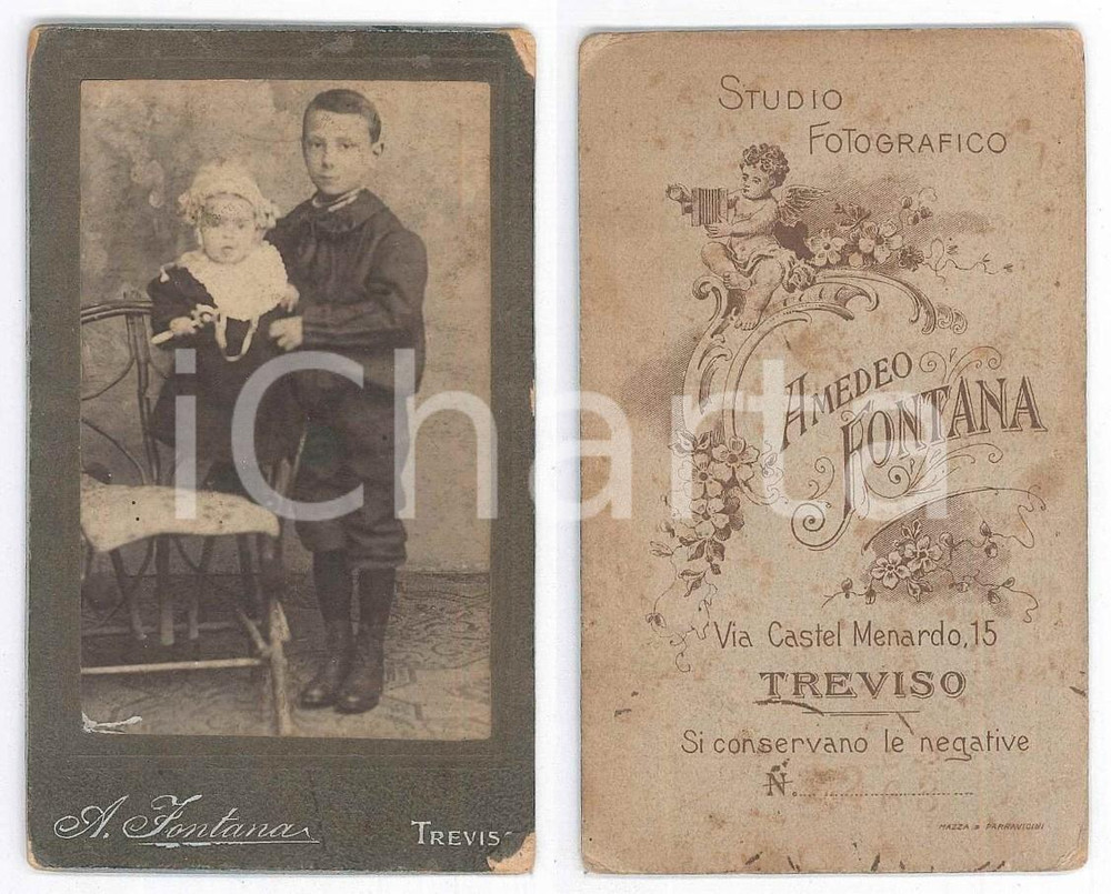 Fotografia d epoca originale 1900 ca TREVISO Bambino con la sorellina su una sedia Foto FONTANA CDV 1