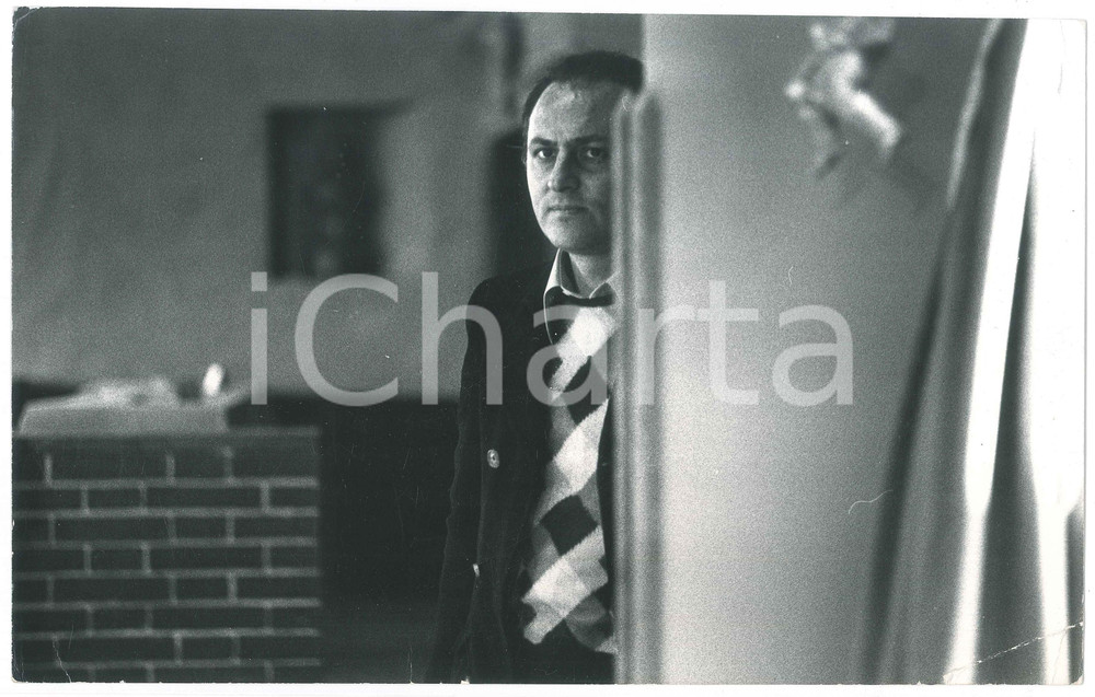 Fotografia d epoca originale 1970 ca ITALIA  COSTUME Renzo ARBORE Ritratto  Foto 30x20 cm 1