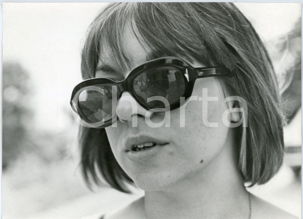 Fotografia d epoca originale 1970 ca ITALIA  MUSICA Wilma GOICH con occhiali da sole  Ritratto  Foto 30x20 1