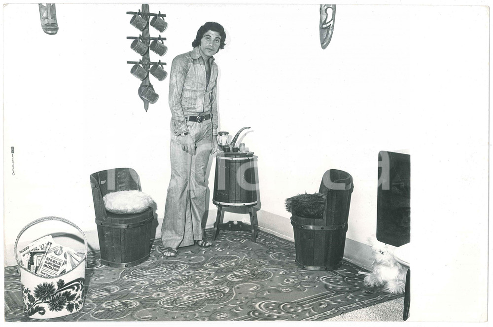 Fotografia d epoca originale 1971 TORINO  JUVENTUS Calciatore Franco CAUSIO in soggiorno  Foto 30x20 cm 2 1