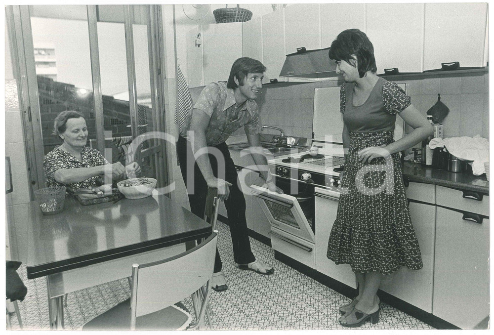 Fotografia d epoca originale 1970 ca CALCIO  JUVENTUS Pietro GEDEONE CARMIGNANI con moglie e mamma  Foto 2 1