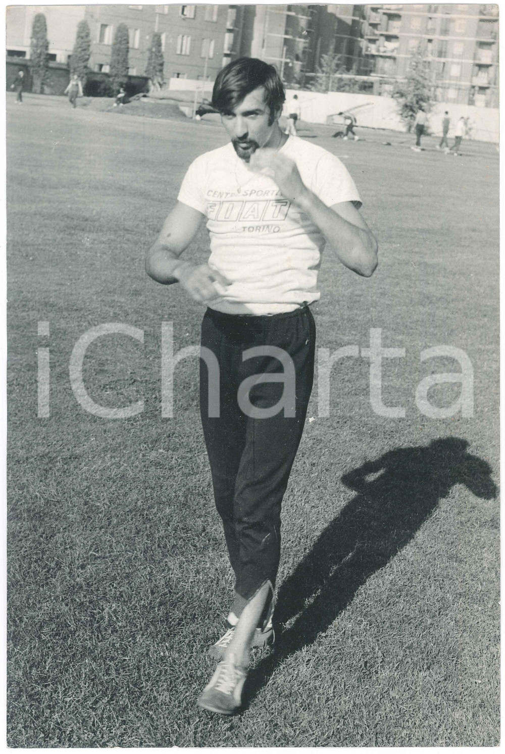 Fotografia d epoca originale 1970 ca TORINO Centro sportivo FIAT Renato DIONISI in allenamento  Foto 20x30 2 1