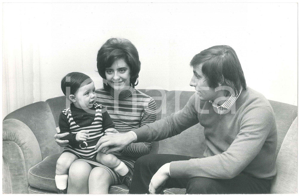 Fotografia d epoca originale 1970 ca CALCIO  JUVENTUS Pietro GEDEONE CARMIGNANI con moglie e figlio  Foto 6 1