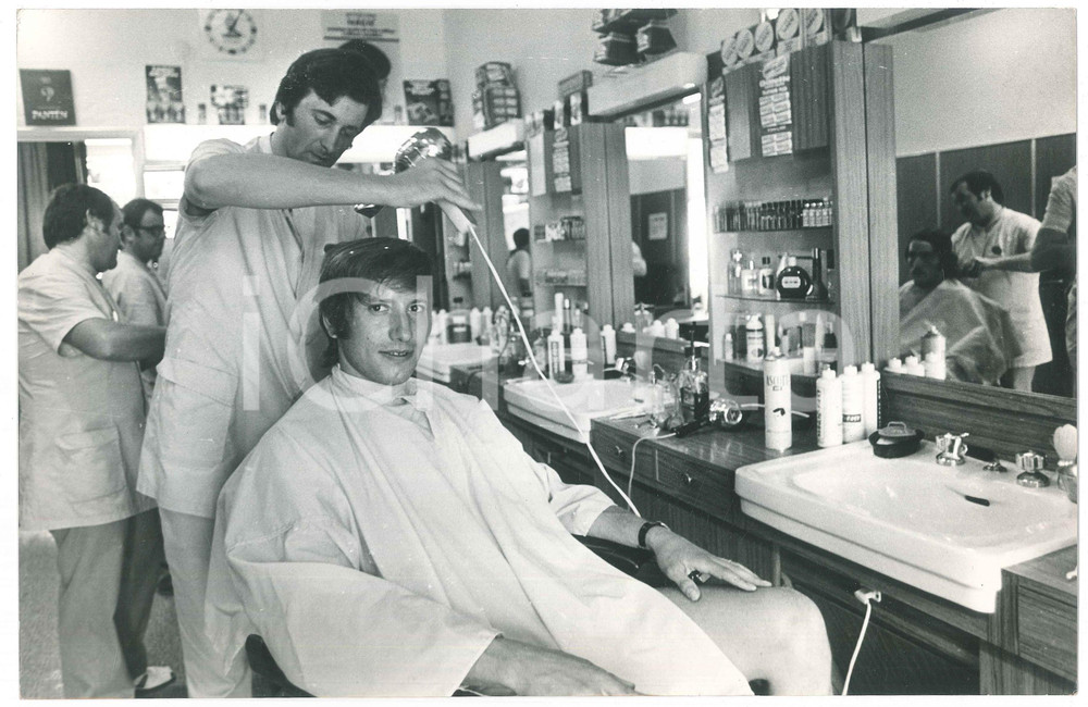 Fotografia d epoca originale 1970 ca CALCIO  JUVENTUS Pietro GEDEONE CARMIGNANI dal parrucchiere  Foto 1 1