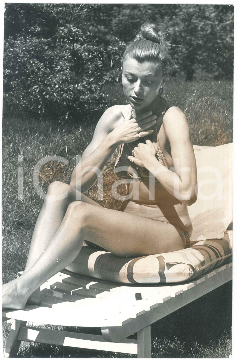 Fotografia d epoca originale 1970 ca I RICCHI E POVERI Marina OCCHIENA in piscina 5 Foto 20x30 cm 1