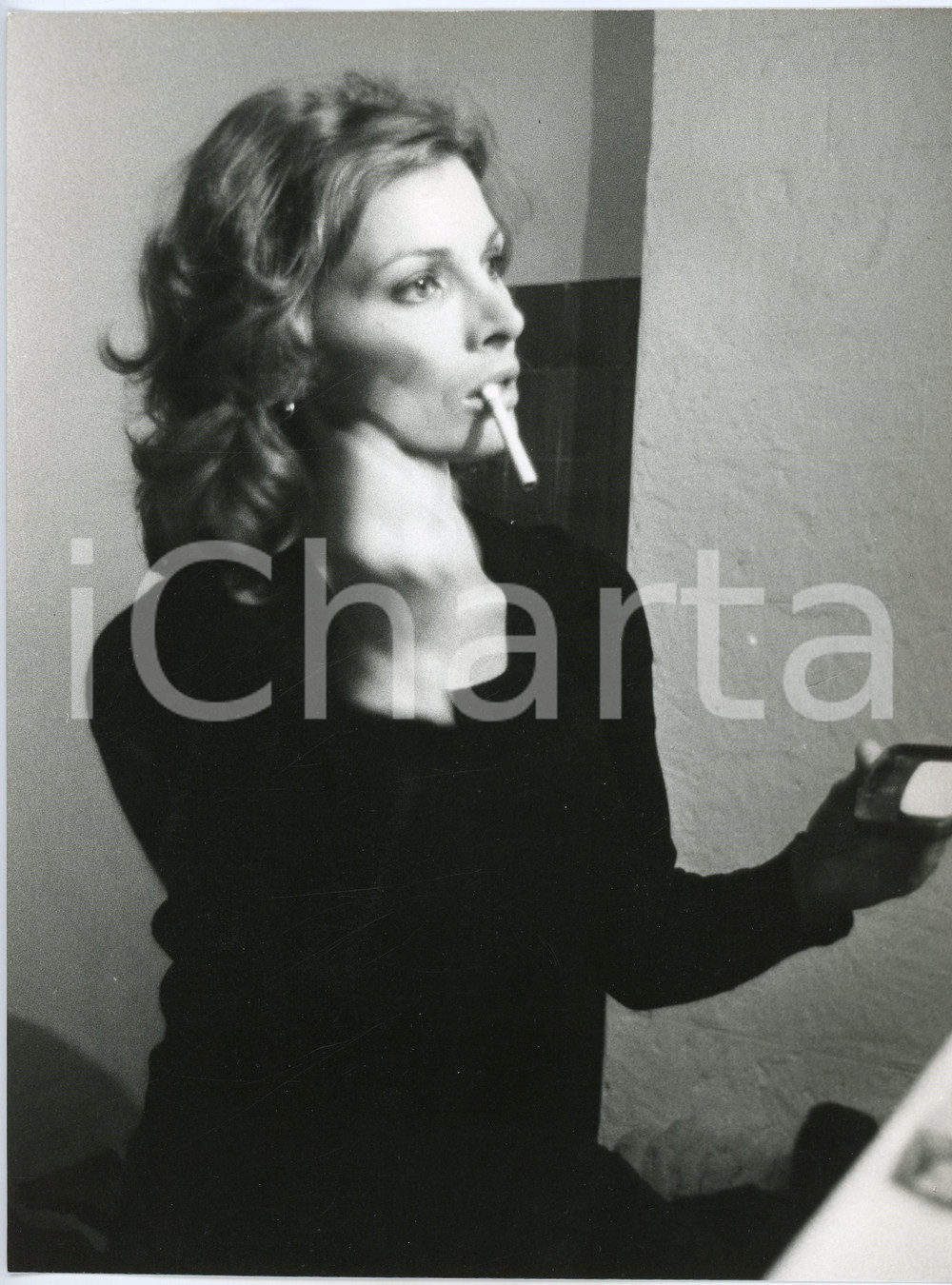 Fotografia d epoca originale 1970 ca COSTUME ITALIA Scilla GABEL  Ritratto con sigaretta 4 Foto 24x30 cm 1