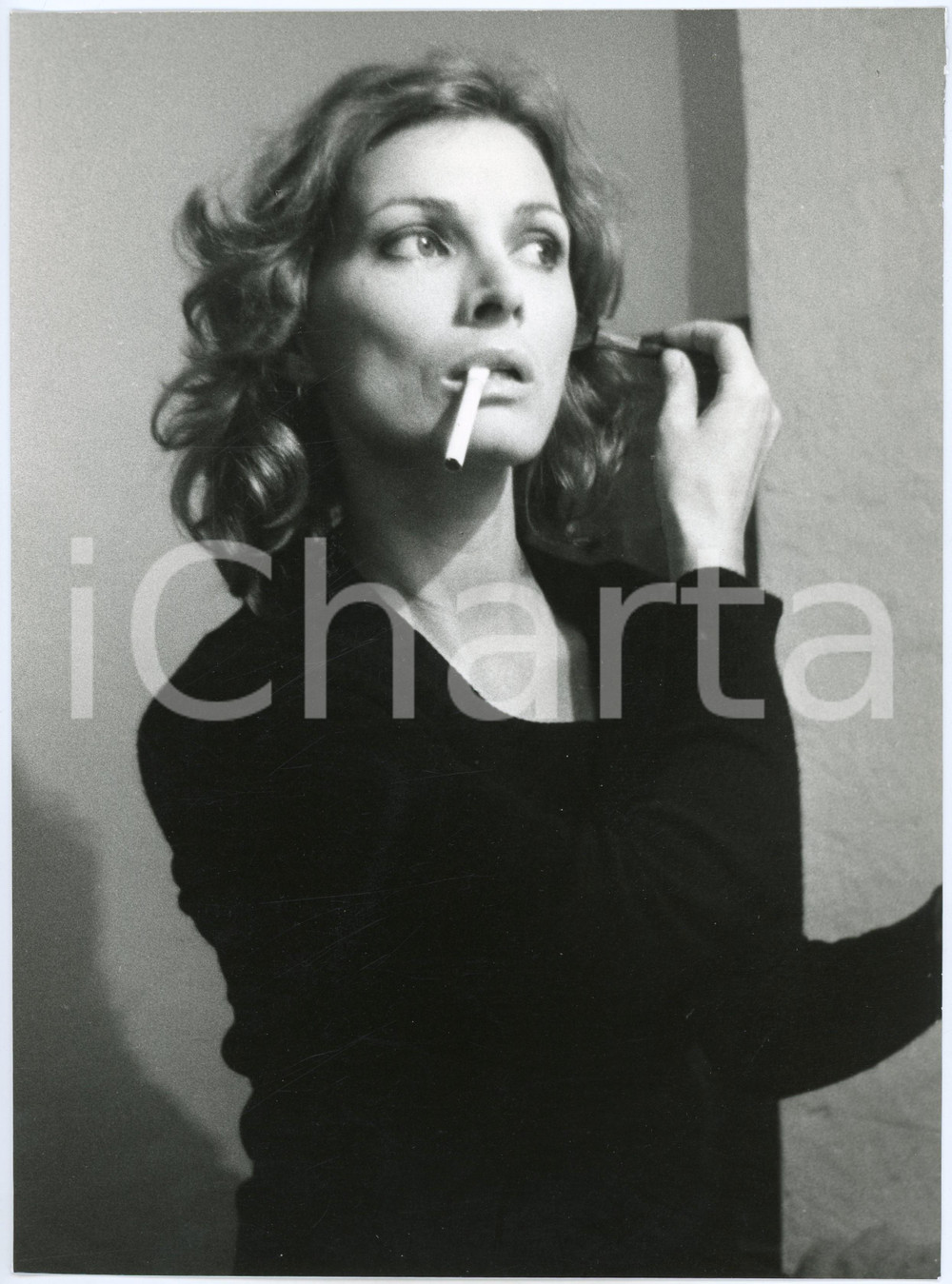 Fotografia d epoca originale 1970 ca COSTUME ITALIA Scilla GABEL  Ritratto con sigaretta 3 Foto 24x30 cm 1