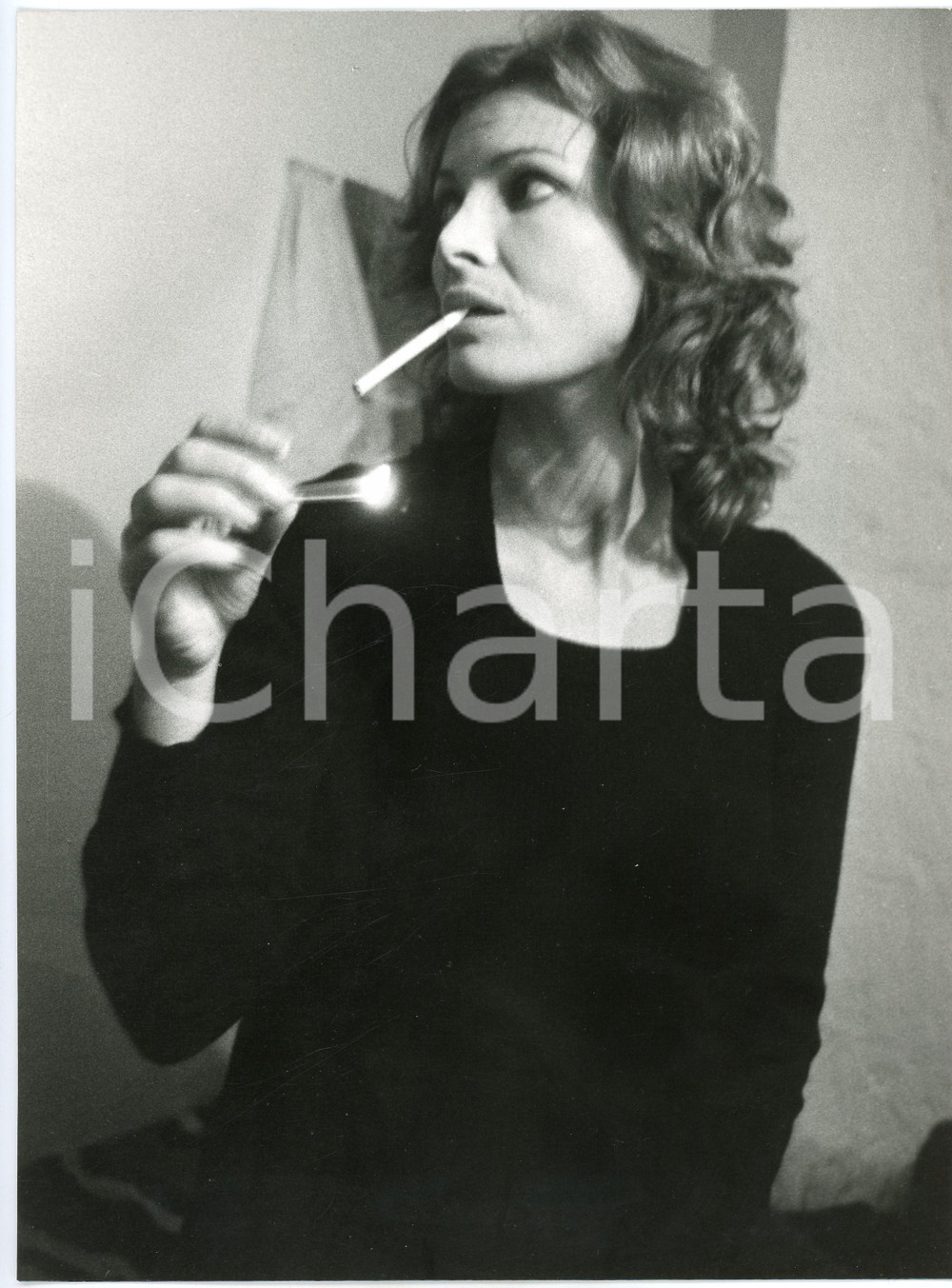 Fotografia d epoca originale 1970 ca COSTUME ITALIA Scilla GABEL  Ritratto con sigaretta 1 Foto 24x30 cm 1