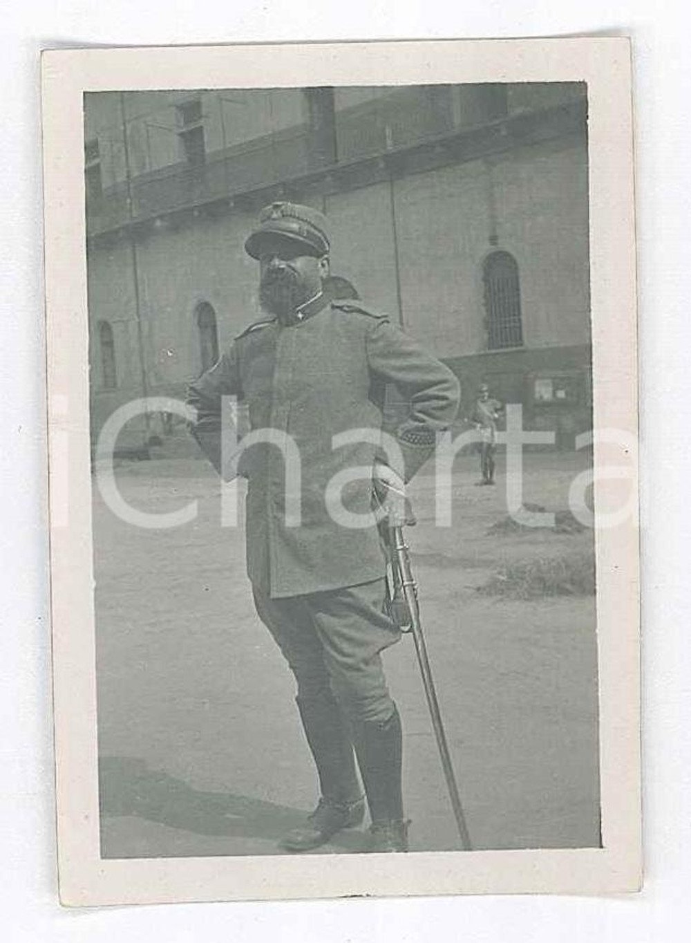 Fotografia d epoca originale 1917 WW1 ZONA DI GUERRA Ufficiale italiano in caserma Foto 4x6 cm 1