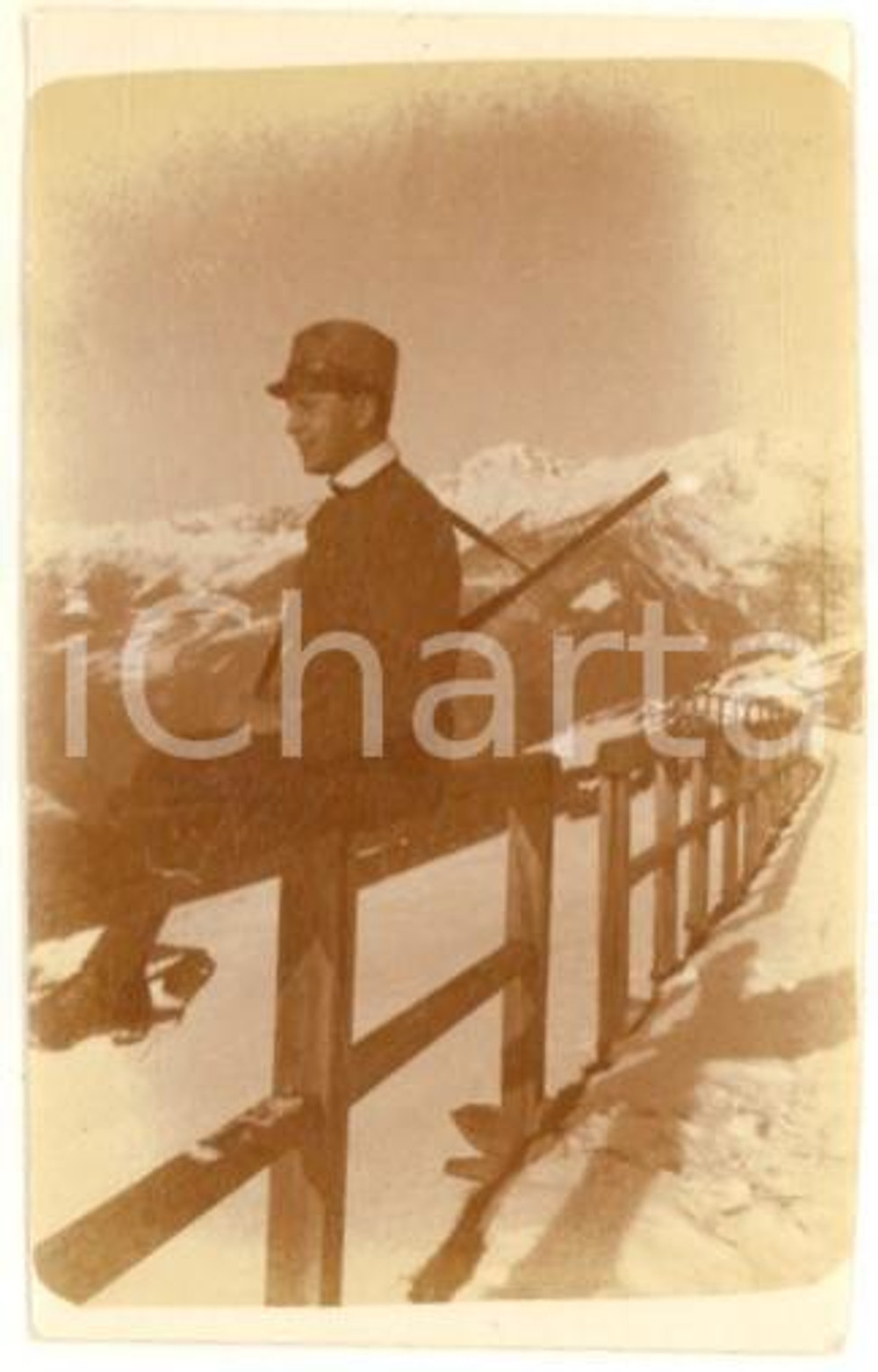 Fotografia d epoca originale Gennaio 1918 WW1 ZONA DI GUERRA Ufficiale italiano nella neve Foto 4x6 cm 1